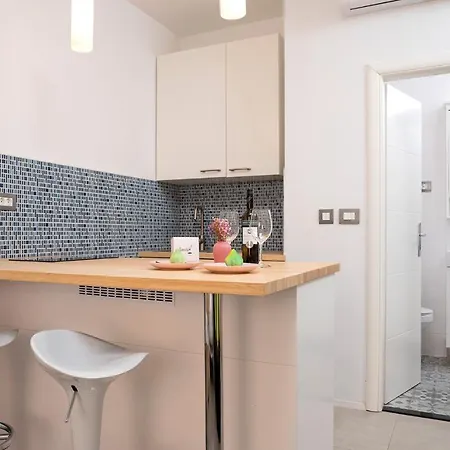 Апартаменты Clock Tower - Zf Hvar Center *